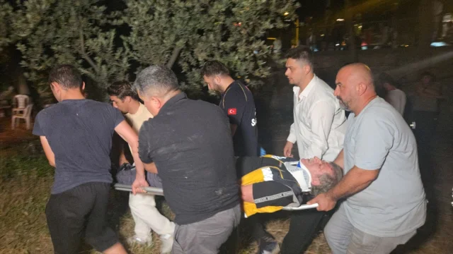 Bursa'da Feci Kaza: Kamyonet ve Ambulans Çarpıştı, 5 Kişi Yaralandı