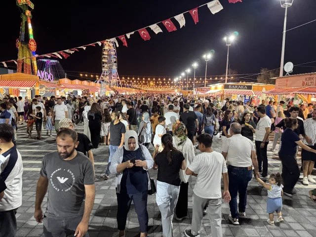 Kahramanmaraş Ağustos Fuarı Renkli Etkinliklerle Başladı