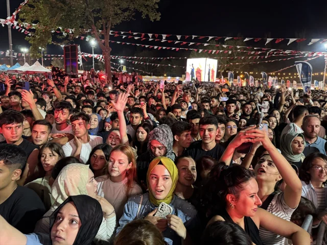 Kahramanmaraş Ağustos Fuarı Renkli Etkinliklerle Başladı