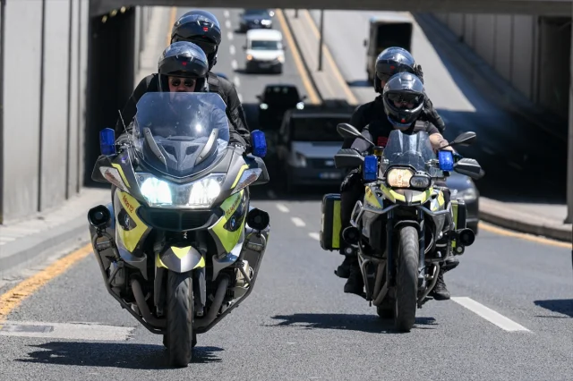 Motosiklet Ambulansları Trafiği Aşıp Hayat Kurtarıyor