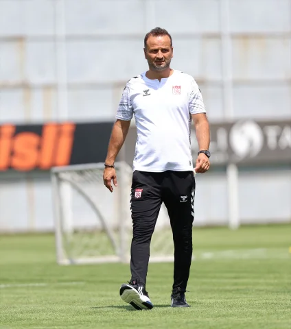 Sivasspor ve Erzurumspor FK Sezonun İlk Maçı İçin Hazırlanıyor