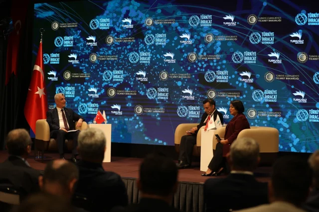 Ticaret Bakanı Bolat Samsun'da İhracat Rakamları Üzerine Açı...