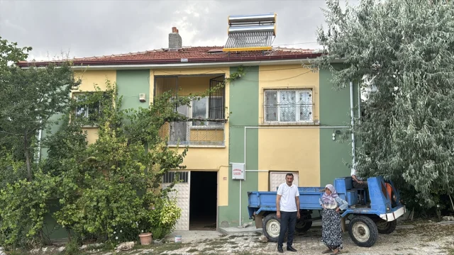 Afyonkarahisar'da Yaşlı Çiftten Jandarmaya Örnek Bağış