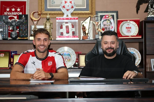 Sivasspor'un Yeni Transferi Okan Erdoğan Büyük Heyecan Yarat...