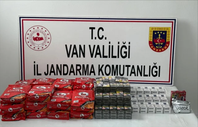 Van'da Geniş Kapsamlı Kaçakçılık Operasyonu: 60 Kişi Gözaltı...