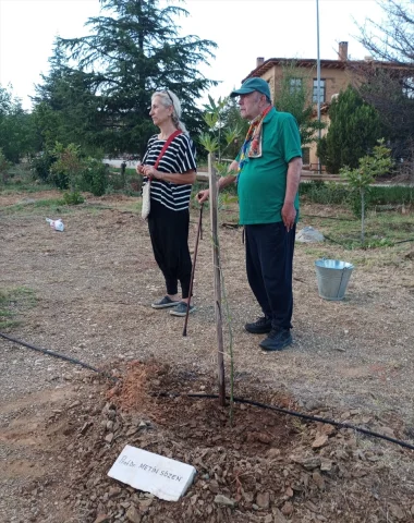 Konya'da Prof. Dr. Metin Sözen Anısına Fidan Dikildi
