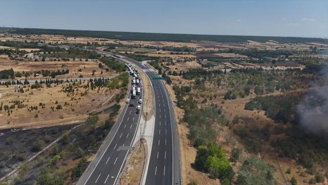 Kırklareli'nde Orman Yangını Avrupa Otoyolunu Kapattı