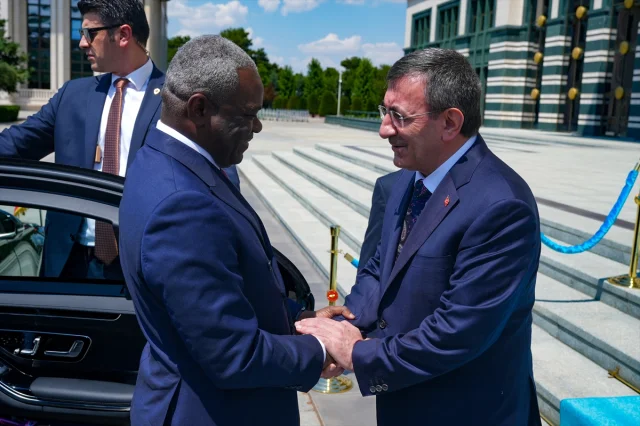 Türkiye-Kongo İşbirliğinde Yeni Dönem: Yılmaz ve Makosso Gör...