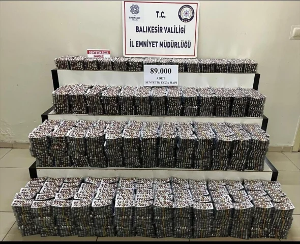 Balıkesir'de Uyuşturucu Operasyonu 89 Bin Sentetik Hap Ele G...