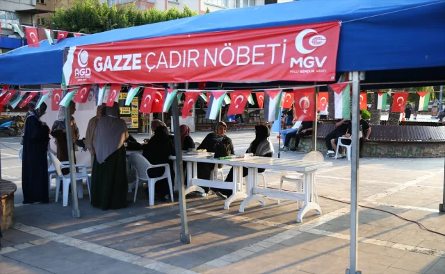 Adana'da Filistin'e Destek İçin Çadır Nöbeti Başlatıldı