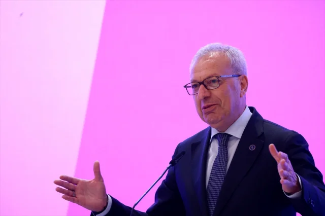 ESİAD'ın İzmir Buluşması: Ekonomide Yeni Perspektifler