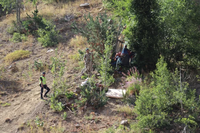 Sivas'ta Feci Kaza: Fındık İşçilerini Taşıyan Minibüs Uçuruma Yuvarlandı