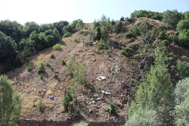 Sivas'ta Feci Kaza: Fındık İşçilerini Taşıyan Minibüs Uçuruma Yuvarlandı