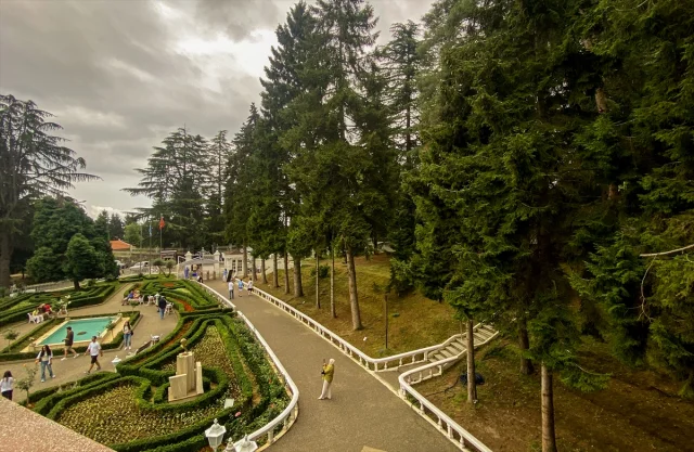 Trabzon'daki Atatürk Köşkü Ziyaretçi Akınına Uğradı