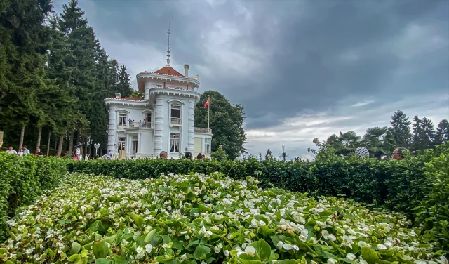 Trabzon'daki Atatürk Köşkü Ziyaretçi Akınına Uğradı