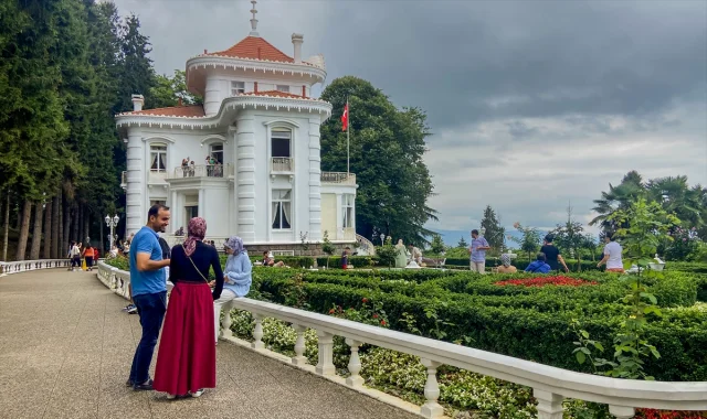 Trabzon'daki Atatürk Köşkü Ziyaretçi Akınına Uğradı
