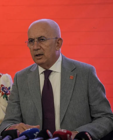Chp'nin Stratejik Yaz Planı Seçim Çağrısıyla Öne Çıkıyor