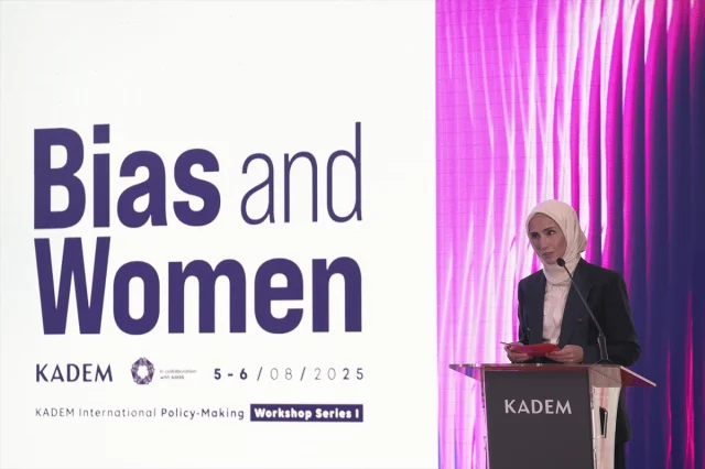 İstanbul'da Kadın ve Ön Yargı Çalıştayı Başladı