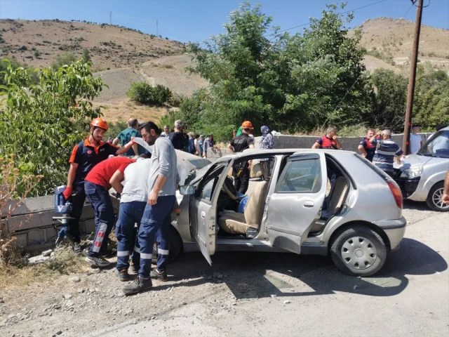 Erzincan'da Trafik Kazası Can Aldı: 1 Ölü, 3 Yaralı