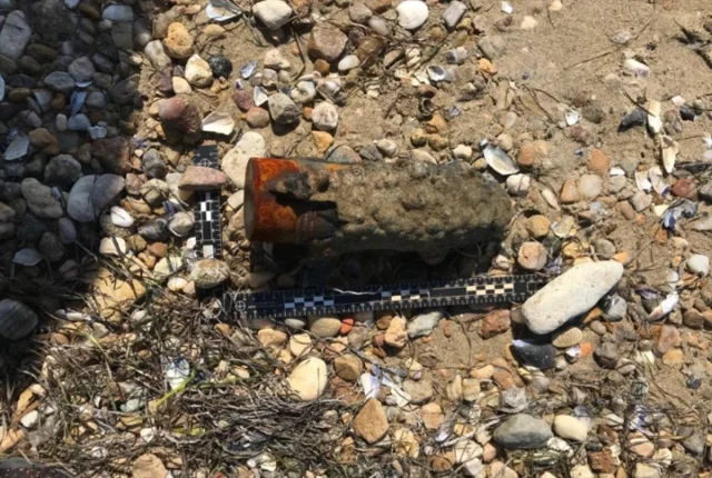 Çanakkale Sahilinde Tarihi Top Mermisi Heyecanı