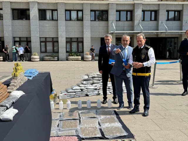 İstanbul'da Geniş Kapsamlı Uyuşturucu Operasyonu 20 Tutukluy...