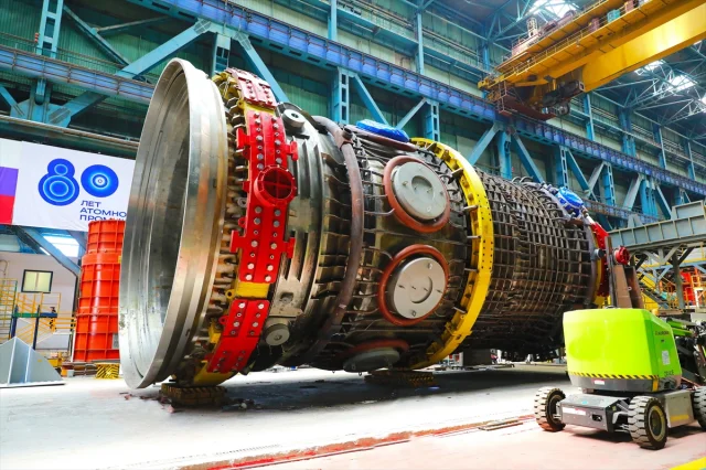 Rosatom'un İnovatif Enerji Hamlesi: BREST-OD-300 Reaktörü Üretildi