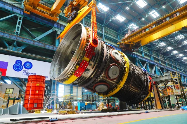 Rosatom'un İnovatif Enerji Hamlesi: BREST-OD-300 Reaktörü Üretildi