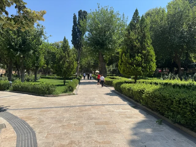 Şanlıurfa Kavurucu Sıcaklarla Mücadele Ediyor