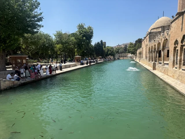 Şanlıurfa Kavurucu Sıcaklarla Mücadele Ediyor