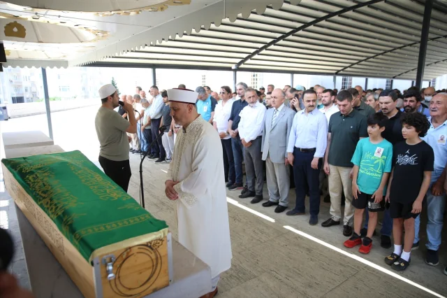 Başına İsabet Eden Yorgun Mermiyle Hayatını Kaybeden Doktor...