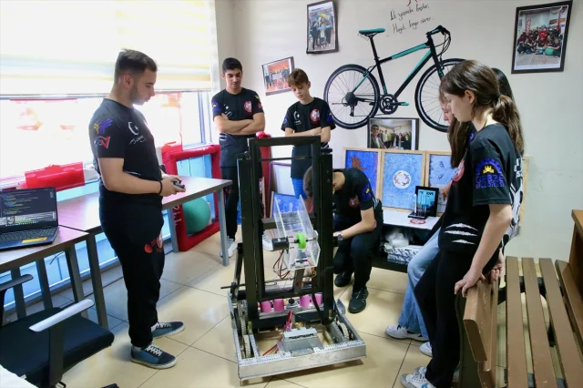 Kocaelili Genç Robotik Takımı Gözünü ABD'ye Dikti