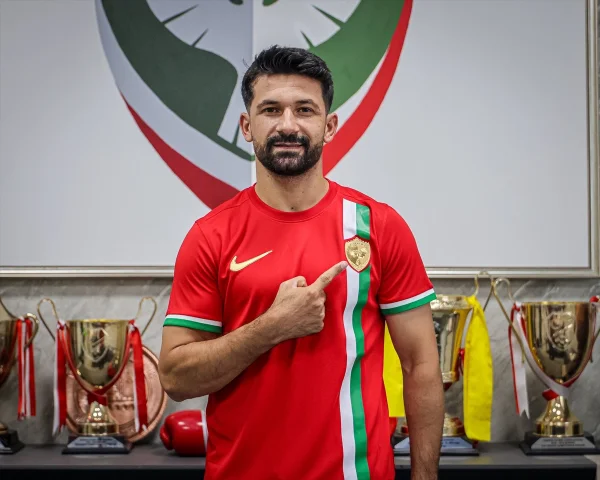 Amedspor Celal Hanalp Transferiyle Gücüne Güç Katıyor