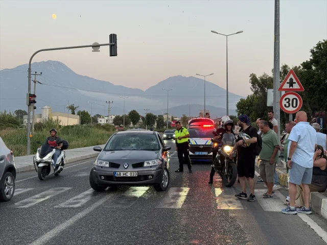 Fethiye'de Otomobil Kazası: Yabancı Kadın Hayati Tehlike Yaşıyor