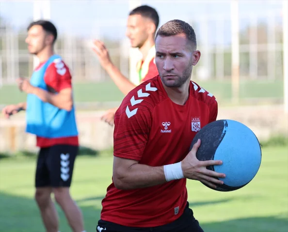 Sivasspor Erzurumspor Deplasmanında İlk Maçına Hazırlanıyor