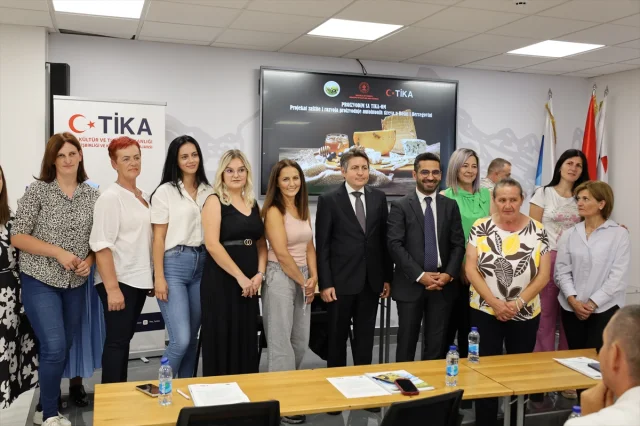 TİKA Kadın Çiftçiler İçin Bosna Hersek'te Yenilikçi Peynir Projesi Başlattı