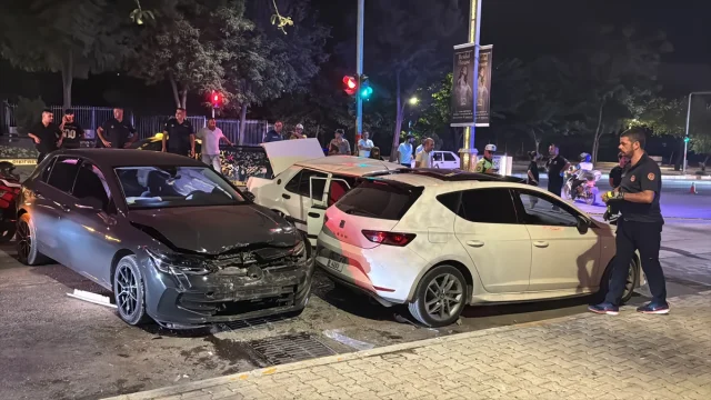Elazığ'da Zincirleme Trafik Kazası Can Yaktı: Ölü ve Yaralılar Var