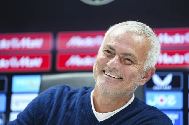 Feyenoord'un İstanbul Yolculuğu: Kadıköy'e Karşı Hazırlıklar