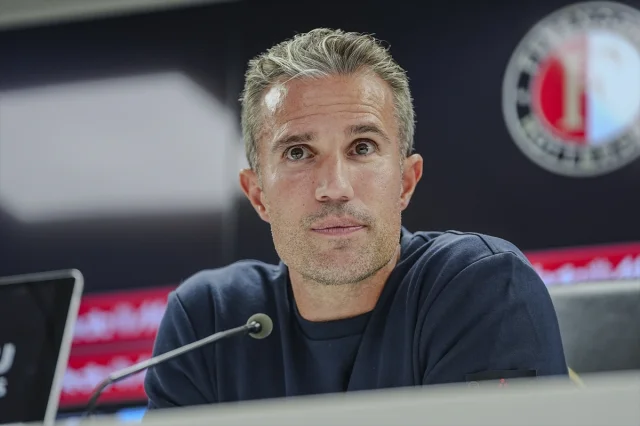 Feyenoord'un İstanbul Yolculuğu: Kadıköy'e Karşı Hazırlıklar