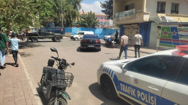 Şanlıurfa'da Akrabalar Arasında Gergin Anlar: Silahlı Kavga ve 4 Yaralı