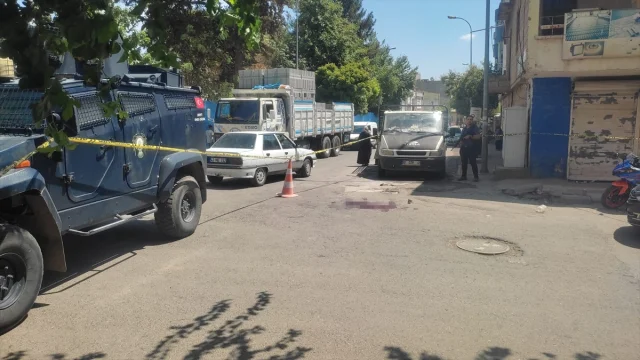Şanlıurfa'da Akrabalar Arasında Gergin Anlar: Silahlı Kavga ve 4 Yaralı