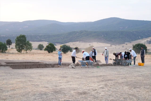 Hitit Üniversitesi Tarih ve Bilime Işık Tutuyor