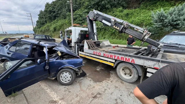 Rize'deki Kazada 6 Kişi Yaralandı Trafikte Güvenlik Uyarısı