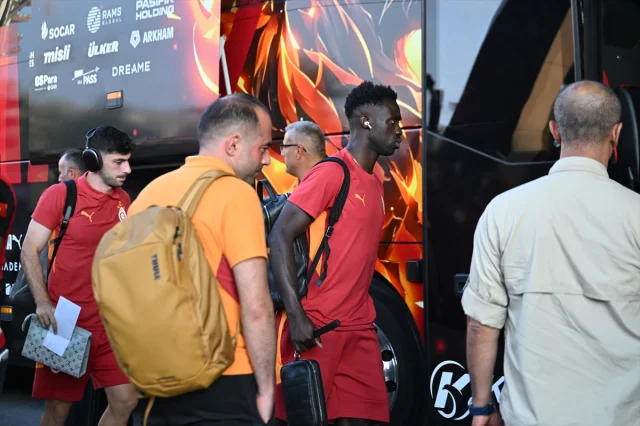 Galatasaray Gaziantep'te Taraftarlarıyla Buluştu