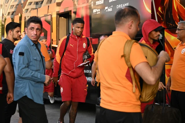 Galatasaray Gaziantep'te Taraftarlarıyla Buluştu