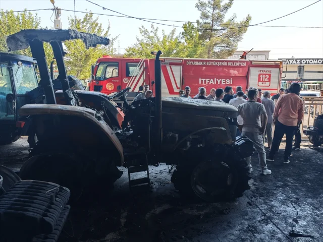 Diyarbakır'da Gece Yarıları Yükselen Alevler Traktörcüler Sitesini Vurdu