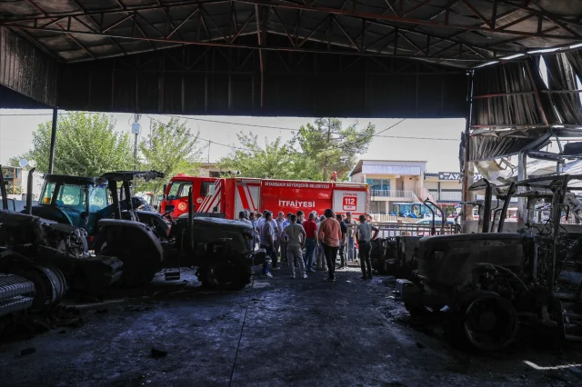 Diyarbakır'da Gece Yarıları Yükselen Alevler Traktörcüler Sitesini Vurdu