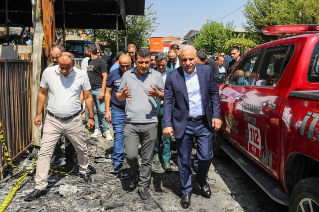 Diyarbakır'da Gece Yarıları Yükselen Alevler Traktörcüler Sitesini Vurdu