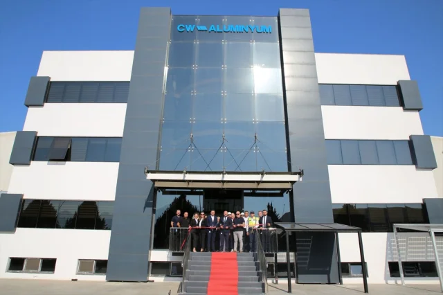 CW Enerji, Antalya'da Önemli Güneş Paneli Üretim Tesisi Açtı
