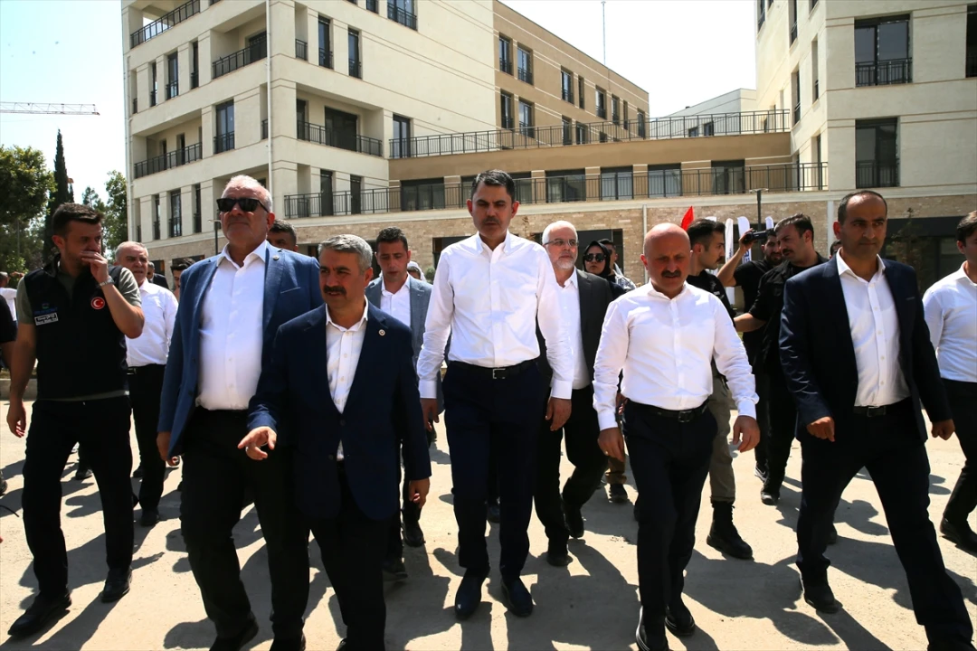 Bakan Murat Kurum Adıyaman'da Yeniden İnşa Çalışmalarını Anlattı