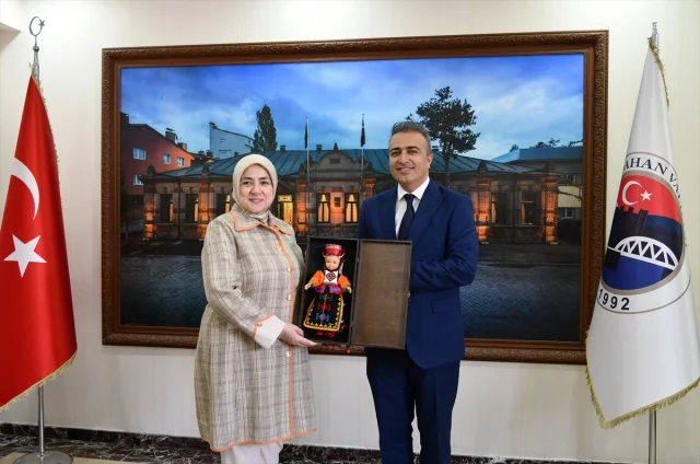 AK Parti Kadın Kolları Başkanı Tuğba Işık Ercan Ardahan'da Önemli Ziyaretlerde Bulundu